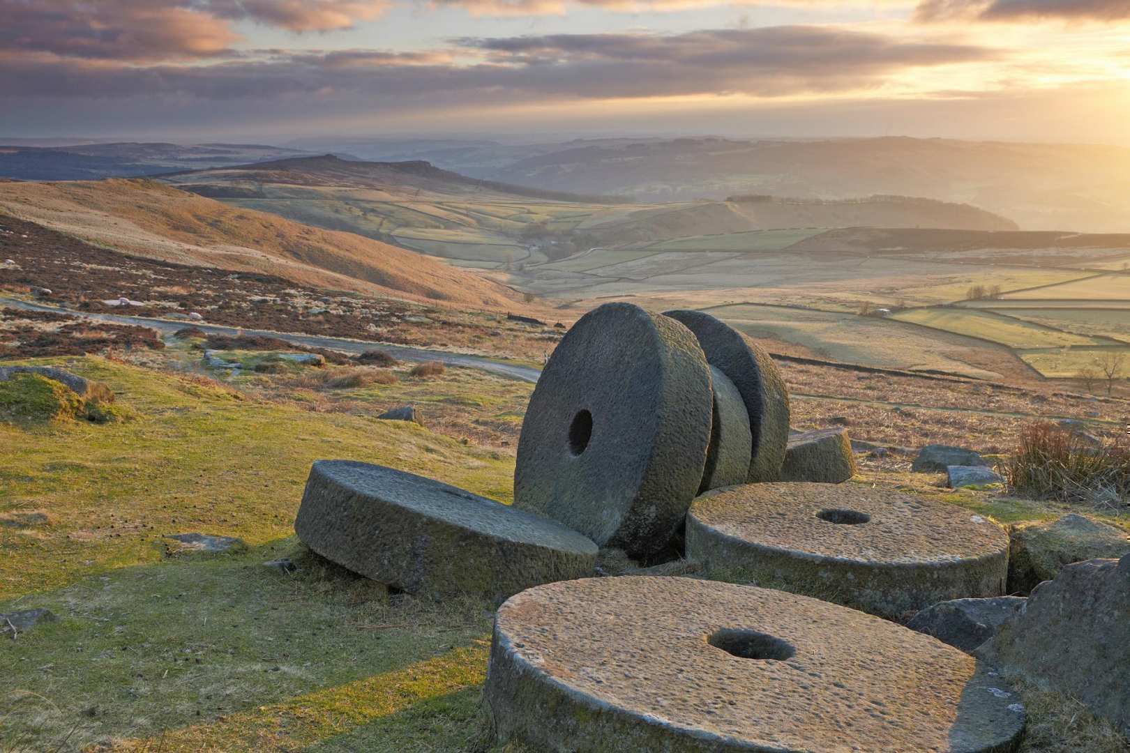 Peak District Guided Walking Tour 2023 | tunersread.com